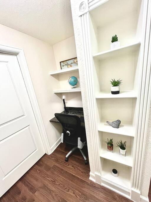 Luxury 1Bedroom/Pool View/ Galleria W/Study Desk Houston Exterior photo