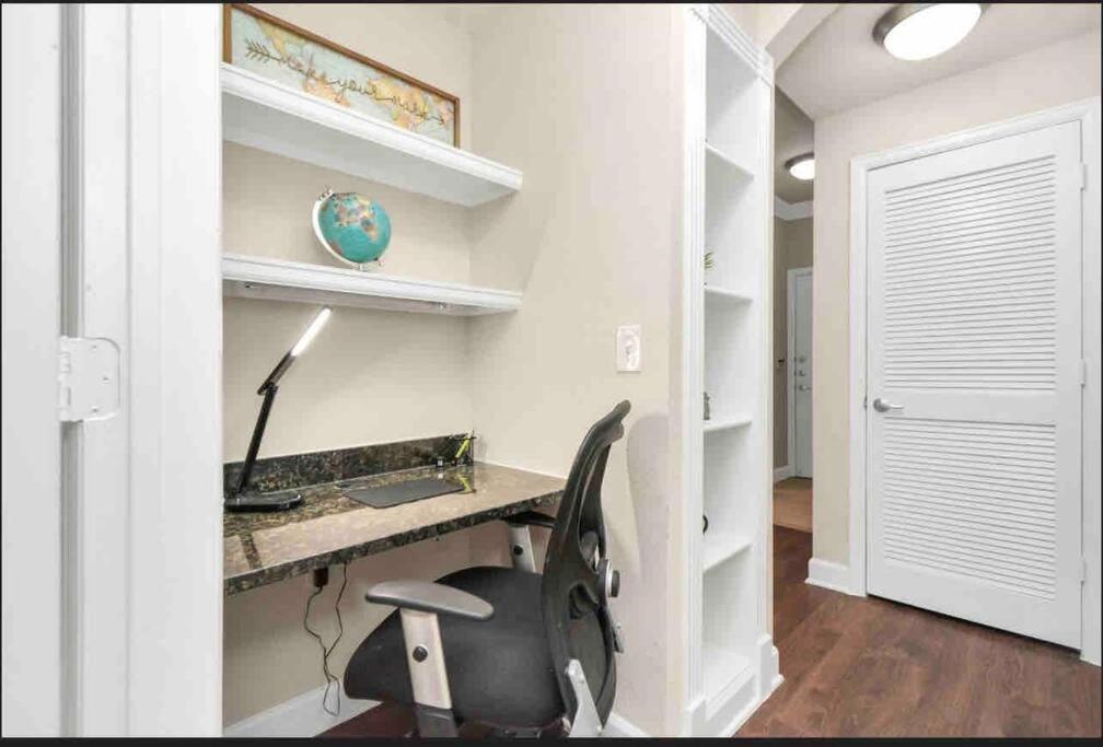 Luxury 1Bedroom/Pool View/ Galleria W/Study Desk Houston Exterior photo