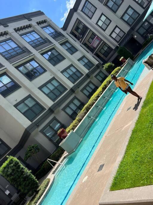 Luxury 1Bedroom/Pool View/ Galleria W/Study Desk Houston Exterior photo